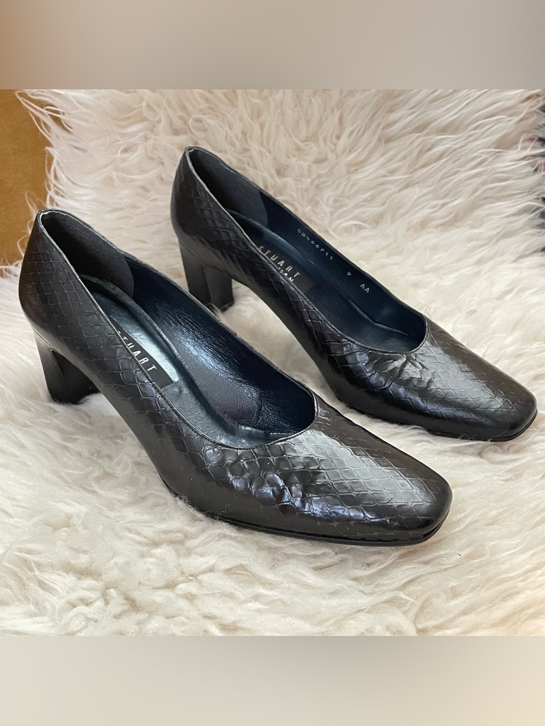 Vintage Stuart Weitzman Snake Embossed Pumps 9aa